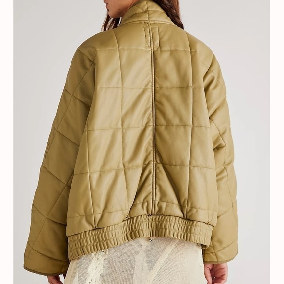 Free People We The Free Dolman Quilted Vegan Jacket Curly Willow - Picture 4 of 9